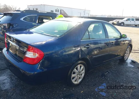 2004 Toyota Camry Xle z USA, uszkodzony, nr VIN 4T1BE30K24U313302